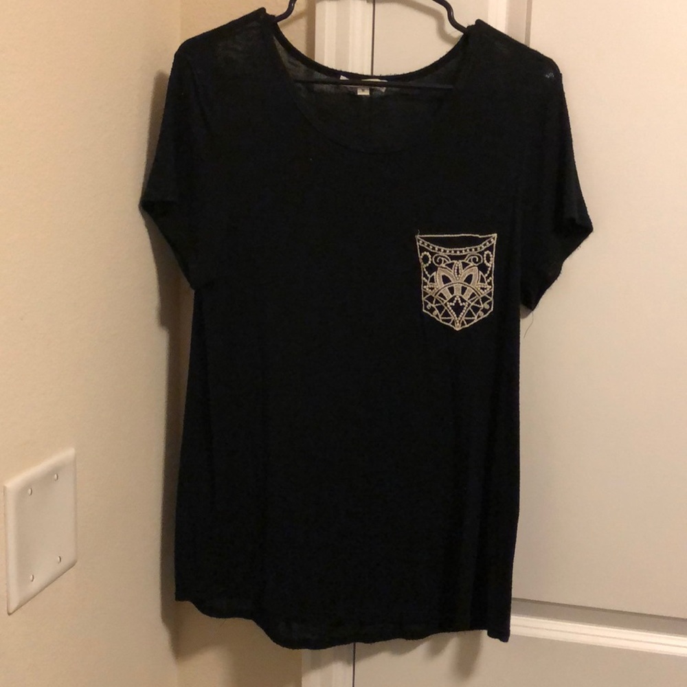 Black shirt